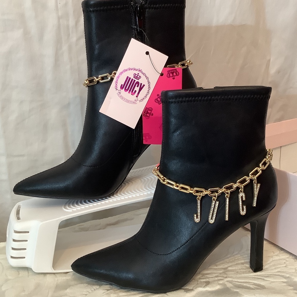 NWT Juicy-byJuicy Couture “Lacey” black heel ankle booties with gold chain Bling